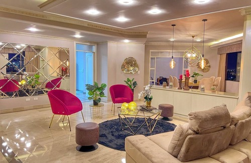 Cali Apartment | Luxury Penthouse with stunning city view