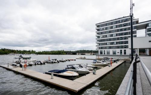 Kallio Apartment | Luxury penthouse with stunning sea views & private sauna