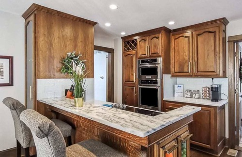 West Plaza House | Luxury Plaza House. Amazing Property.