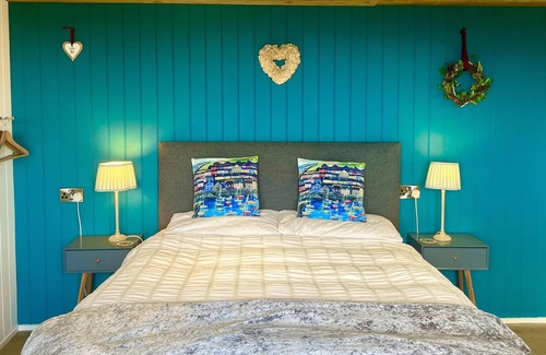 Aberaeron Cabin | Luxury Pods - Sleeps 2 & Free Parking