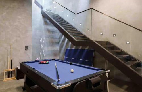 Sukhumvit Villa | Luxury Pool Villa with Jacuzzi & Lift by Thonglor