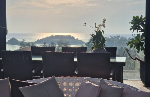 Choeng Mon Villa | Luxury private 3 Ultra-King BR, with staff, villa sea view 10min walk to beach