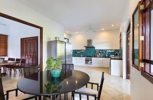 Wichit Villa | Luxury Private Beachfront Haileng Villa
