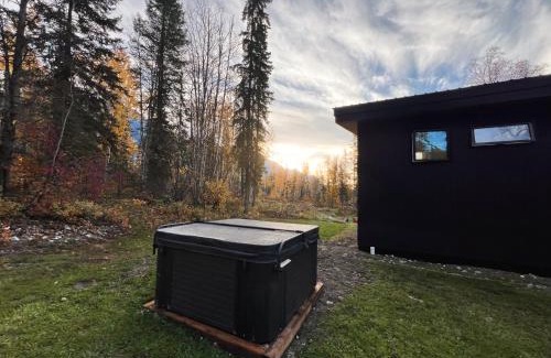 Golden House | Luxury Private Cabin In The Rockies