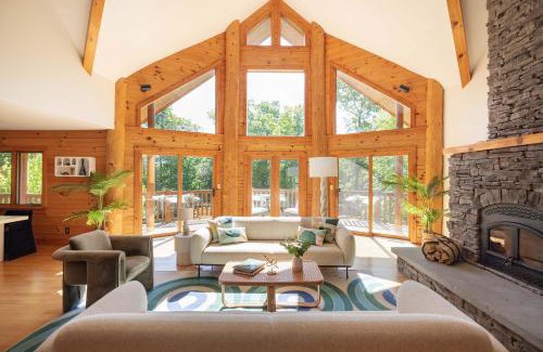 Milan House | Luxury Private Estate with heated pool near Rhinebeck