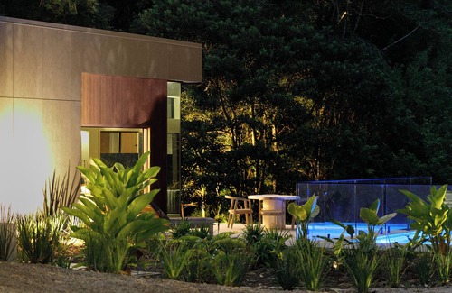 Doonan House | Luxury Rainforest Retreat near Noosa, perfect for groups and big families!