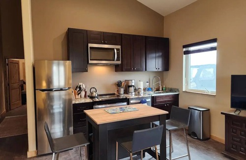 Cody House | Luxury ranch apartment in Cody