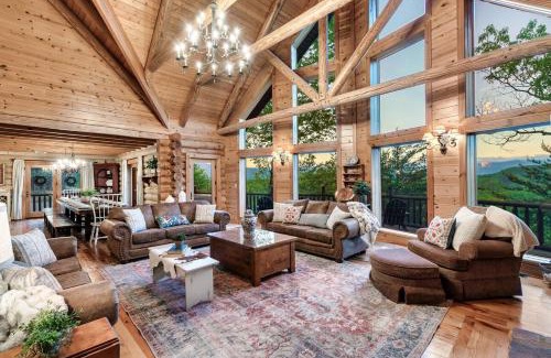 Gatlinburg - Pigeon Forge House | Luxury Refresh 2025 Multi-Family Retreat