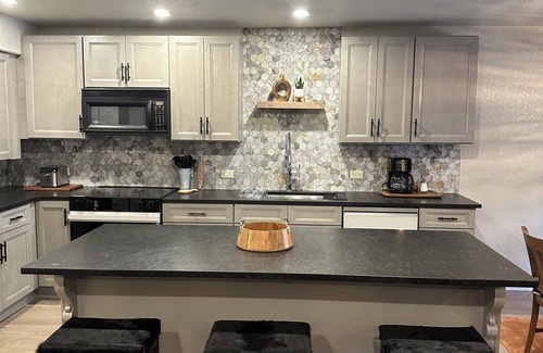Downtown Steamboat Springs Condo | Luxury Remodel Downtown Condo Across from Yampa River