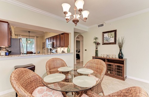 Lakewood Ranch Condo | Luxury Resort Amenities & Golf Membership; Pets Welcome; Lakefront Retreat