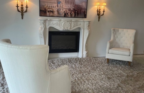 Vienna Condo | Luxury Resort Condo in McLean