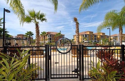 Sarasota Condo | Luxury resort-style 2 Br 2 Bath, pool, tennis court, parking, gym
