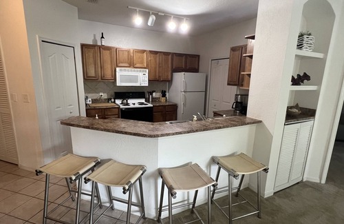 Sarasota Condo | Luxury Resort-Style 2 bd - 2 ba (8351)