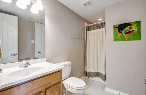 Kemp House | Luxury Retreat/Boat Rentals Available!