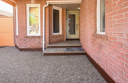 Lisgar House | Luxury Retreat: Grand 7-Bedroom Haven for Groups