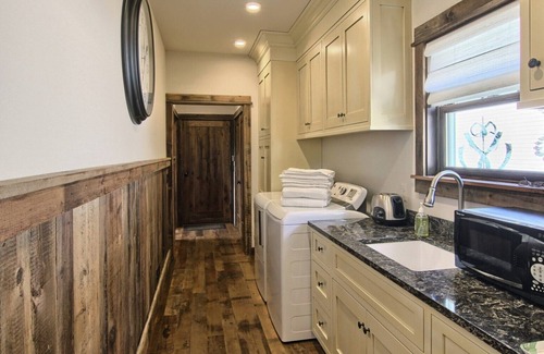 Leland House | Luxury Retreat in Leland, Michigan