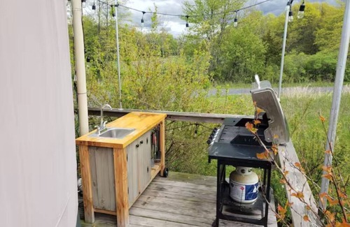 Gardiner Cabin | Luxury retreat w/private deck, garden, firepit on organic farm