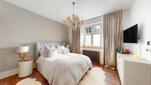 South Richmond Apartment | Luxury Richmond flat next to Richmond Park