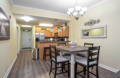 Sevierville Condo | Luxury Riverfront spacious condo in perfect location near Tanger Outlets