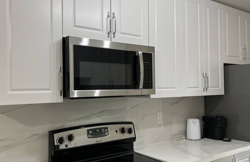 Bramalea House | Luxury room in a home - Brampton