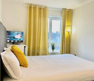 West Thurrock House | Luxury Rooms In Furnished Guests-Only House Free WiFi West Thurrock