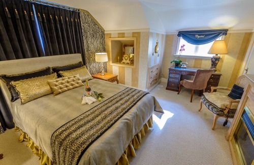 Upper Lonsdale Bed & Breakfast | Luxury Rossini Suite