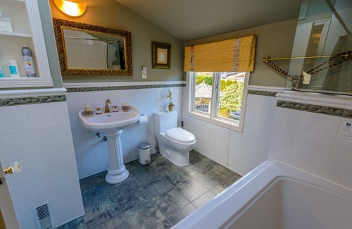 Upper Lonsdale Bed & Breakfast | Luxury Rossini Suite