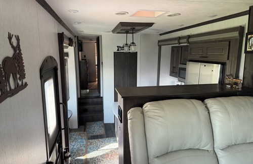 St. Anthony House | Luxury RV in Saint Anthony near the Sand Dunes and Yellowstone