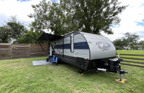 Taft House | Luxury RV on a beautiful land with all amenities, fantastic deck for relaxing