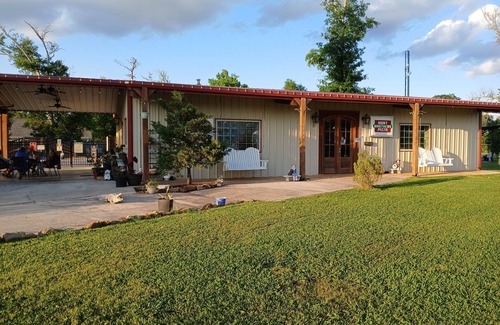 Lake Charles RV Rental | Luxury RV resort with all of Lake Charles must see attractions within 15 miles.