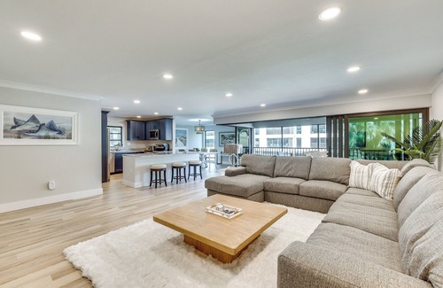 Sanibel Apartment | Luxury Sanibel Condo w/Ocean View: Steps to Beach
