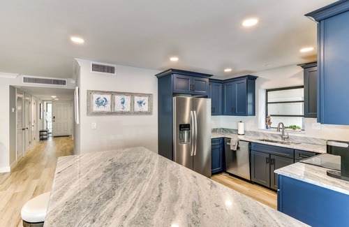 Sanibel Apartment | Luxury Sanibel Condo w/Ocean View: Steps to Beach