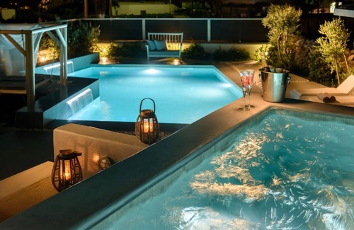 Megalochori Villa | Luxury Santorini Villa | 4 Bedroom Villa | Secluded Location & Private Pool |.