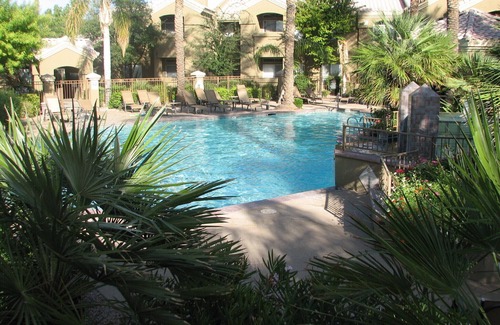 Paradise Valley Village Condo | Luxury Scottsdale Condo with Mountain Views
