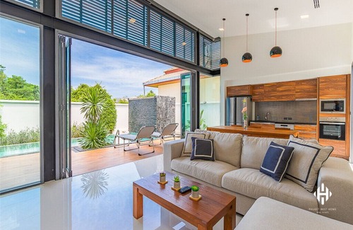 Cherngtalay Villa | Luxury sea view six bedroom villa