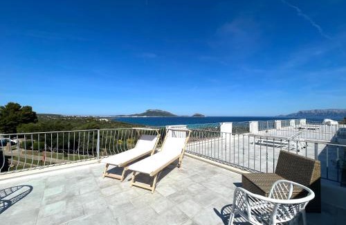 Golfo Aranci House | Luxury sea view home/4-min walk to beach