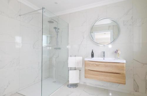Inverin House | Luxury Seaside Connemara Retreat