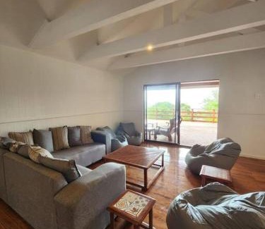 Lopes House | Luxury Seaview Getaway