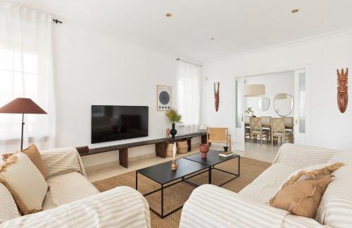 Teia Villa | Luxury Seaview Villa by Olala Homes