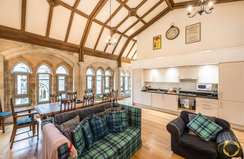 Fort Augustus Apartment | Luxury Self Catering Apartment with Swimming Pool in the Grounds of a Monastery on Loch Ness