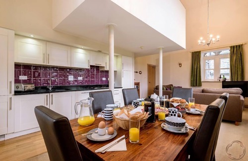 Fort Augustus Apartment | Luxury Self Catering Apartment with Swimming Pool in the Grounds of a Monastery on Loch Ness
