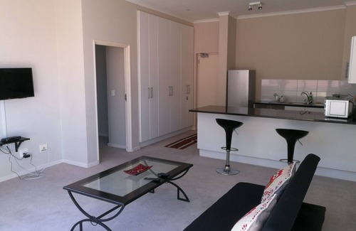 Muizenberg Apartment | Luxury Self-catering Accommodation