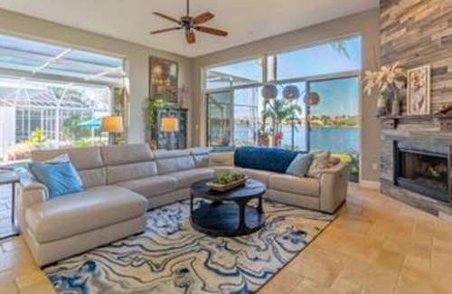 Bearss Plaza House | Luxury Short Term Rental in North Tampa