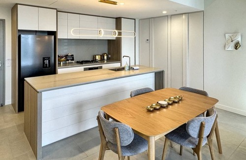 Broadbeach Apartment | Luxury Signature Stay Ocean Views 2BR Lvl12
