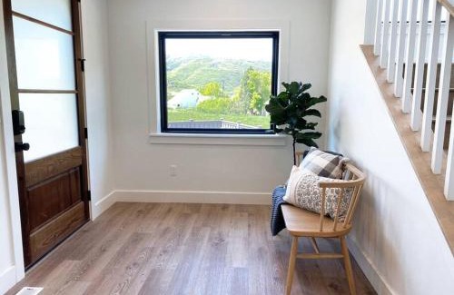 Ogden House | Luxury Ski Home 5 min from SnowBasin, 50' from Pineview Lake