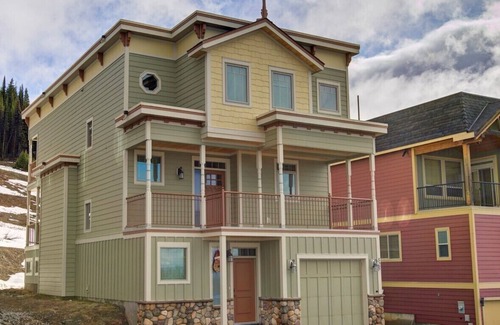 Silver Star Mountain House | LUXURY Ski IN/OUT from Arnica Lodge at SilverStar