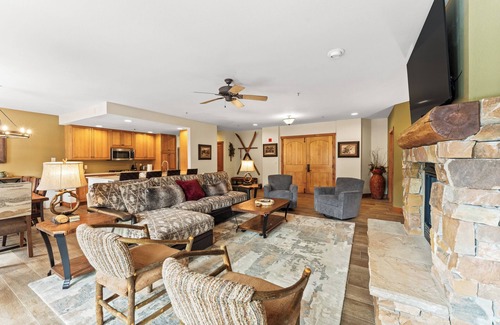River Run Condo | Luxury Ski-In/Ski-Out Keystone Condo w/Private Balconies for Mountain Views