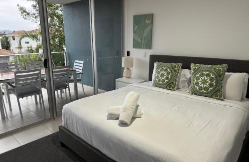Gold Coast Apartment | Luxury Spacious Apartment