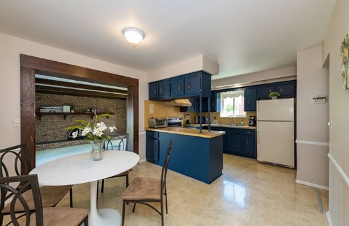 Warren House | Luxury spacious Home in a quite neighborhood.