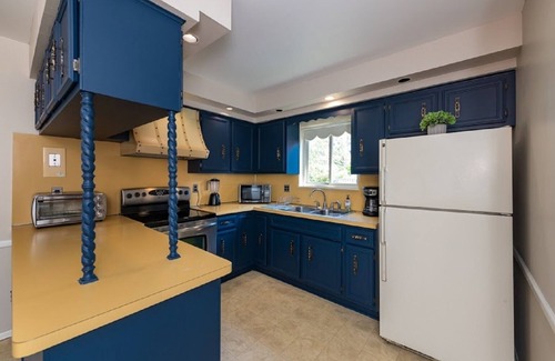 Warren House | Luxury spacious Home in a quite neighborhood.